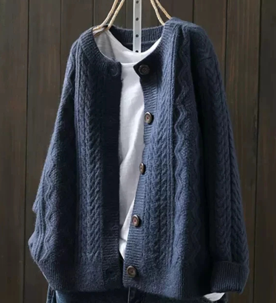 Clodagh - Chic Braided Cardigan