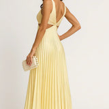 Íde - Sleeveless Midi Dress with Elegant Design