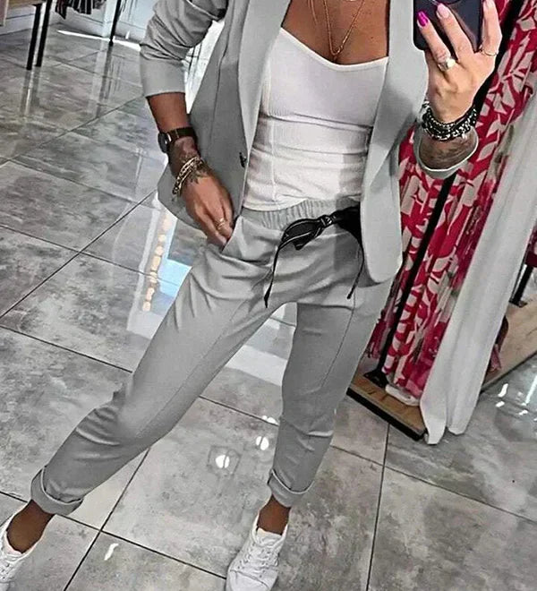 Róisín - Sophisticated Chic Ensemble