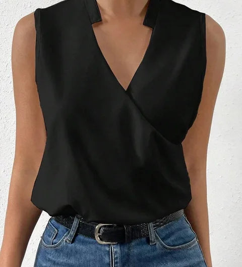 Saoirse - Cozy V-Neck Tee