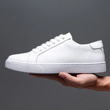 Seán - Chic Sneakers