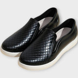 Tara - Cozy Slip-On Sneakers