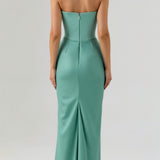 Aveen - Graceful Maxi Dress
