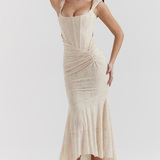 Nóra - Chic Maxi Dress